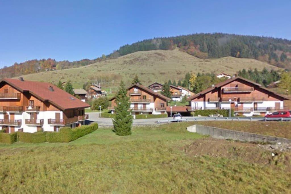 Plein Sud Montagne Et Lacs Apartment
